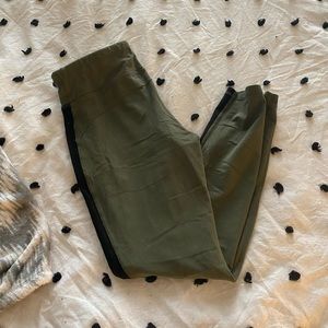 Green workout leggings